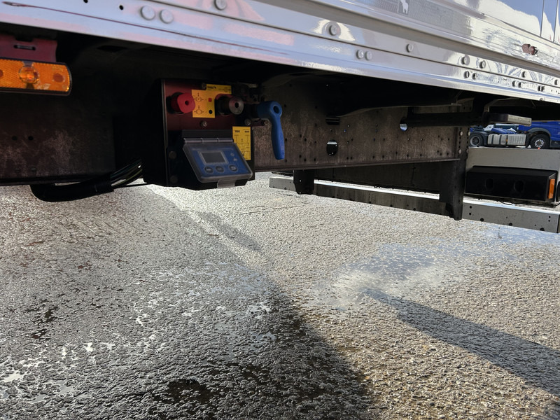 Semirremolque caja cerrada Schmitz Cargobull SCB S2 / Box Trailer / Disk / APK TUV 10-26: foto 11 Semirremolque caja cerrada Schmitz Cargobull SCB S2 / Box Trailer / Disk / APK TUV 10-26: foto 11