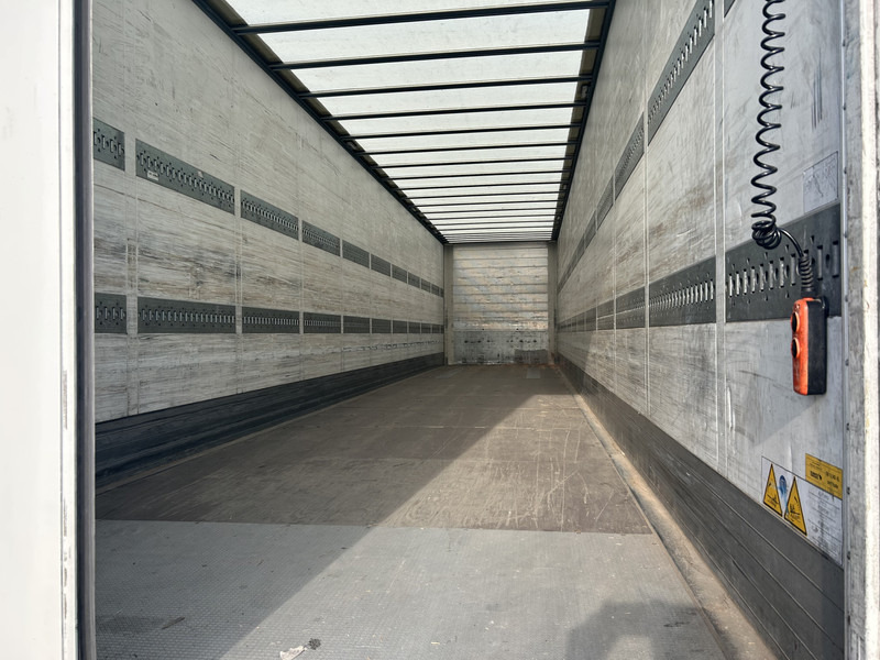 Schmitz Cargobull SCB S3B / Box / Loadlift / 2x Liftas / APK 03-26 - Semirremolque caja cerrada: foto 3 Schmitz Cargobull SCB S3B / Box / Loadlift / 2x Liftas / APK 03-26 - Semirremolque caja cerrada: foto 3