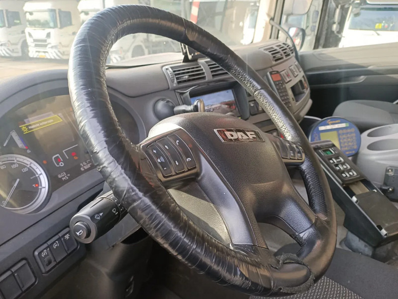 Camión DAF CF 290 CF290 FAN met boven laadkraan Hiab XS211W Hipro: foto 19