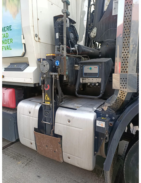 Camión DAF CF 290 CF290 FAN met boven laadkraan Hiab XS211W Hipro: foto 11