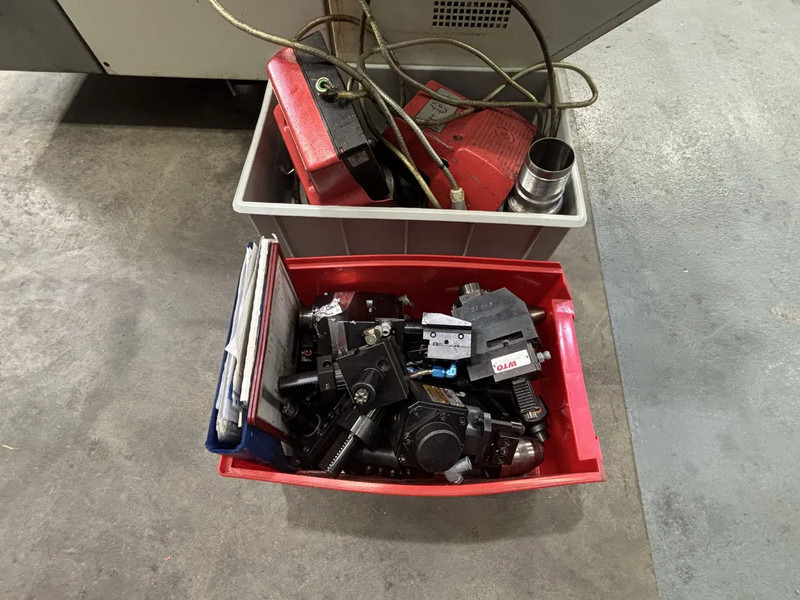 CNC Draaibank Gildemeister CTX 400 E - Implemento: foto 4 CNC Draaibank Gildemeister CTX 400 E - Implemento: foto 4