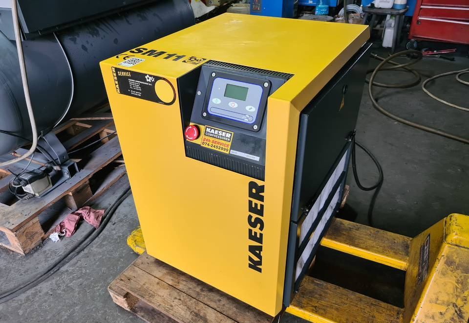 Kompresor śrubowy KAESER SM 11 7,5 kw - Compresor de aire: foto 1 Kompresor śrubowy KAESER SM 11 7,5 kw - Compresor de aire: foto 1
