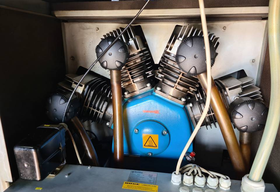 Sprężarka tłokowa BOGE SC 25, 18,5 kw - Compresor de aire: foto 5 Sprężarka tłokowa BOGE SC 25, 18,5 kw - Compresor de aire: foto 5