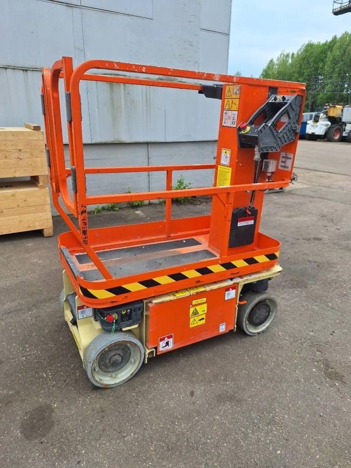 JLG 1230 ES uudet akut!! - Plataforma de tijeras: foto 2 JLG 1230 ES uudet akut!! - Plataforma de tijeras: foto 2