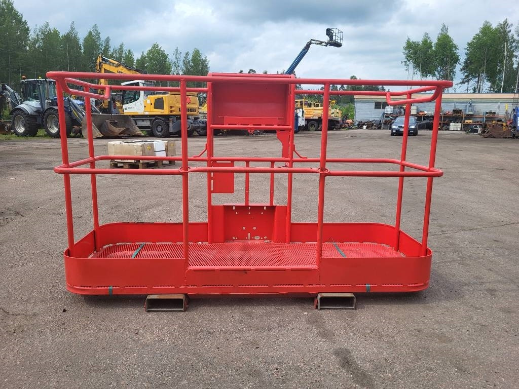 Manitou 200 ATJ kori - Plataforma de mástil vertical: foto 3 Manitou 200 ATJ kori - Plataforma de mástil vertical: foto 3