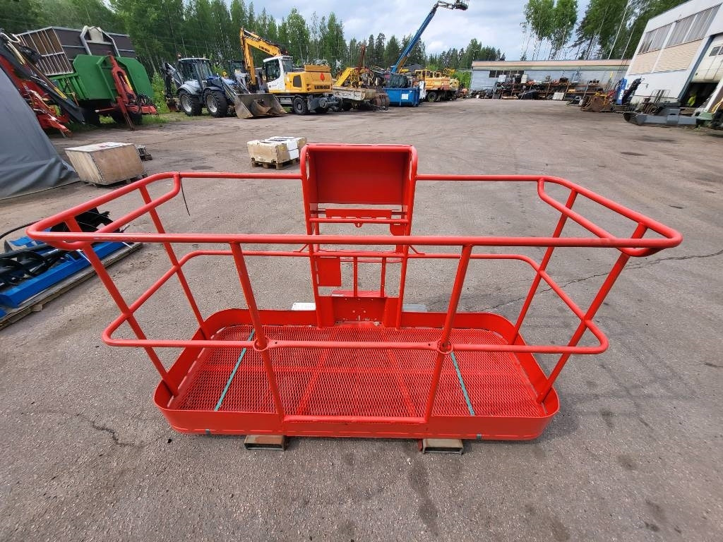 Manitou 200 ATJ kori - Plataforma de mástil vertical: foto 2 Manitou 200 ATJ kori - Plataforma de mástil vertical: foto 2