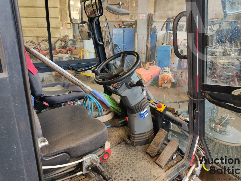 Aebi Schmitd eSwingo 200+ - Barredora vial: foto 5 Aebi Schmitd eSwingo 200+ - Barredora vial: foto 5