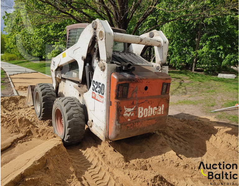 Bobcat S 250 - Minicargadora: foto 3 Bobcat S 250 - Minicargadora: foto 3