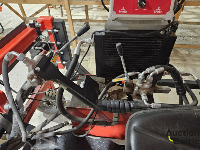 Cosechadora de granos para transporte de alimentos Broch ARAT-1: foto 7 Cosechadora de granos para transporte de alimentos Broch ARAT-1: foto 7