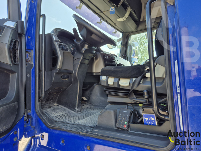 MAN TGX24.360 - Cabeza tractora: foto 5 MAN TGX24.360 - Cabeza tractora: foto 5