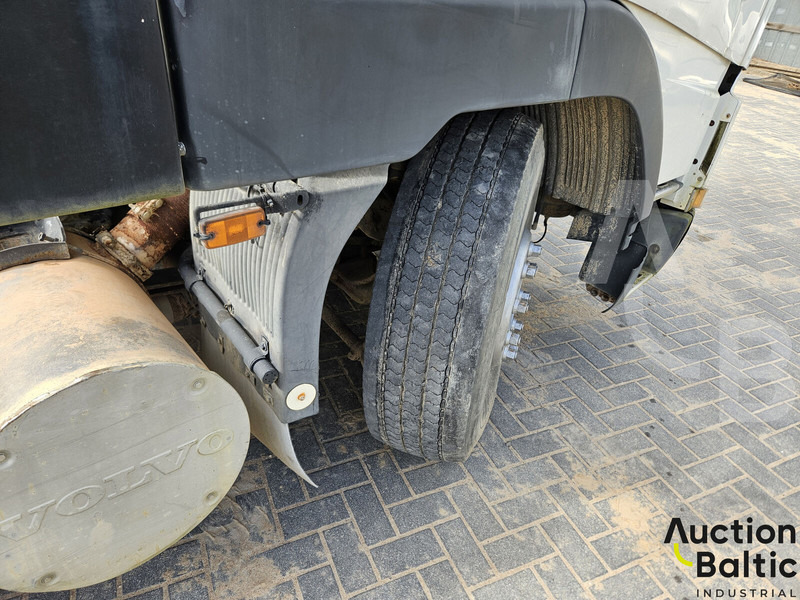 Leasing de Volvo FH12 Volvo FH12: foto 17 Leasing de Volvo FH12 Volvo FH12: foto 17