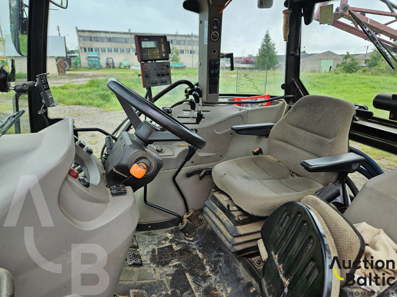 Tractor Case IH Farmall 105 A: foto 6