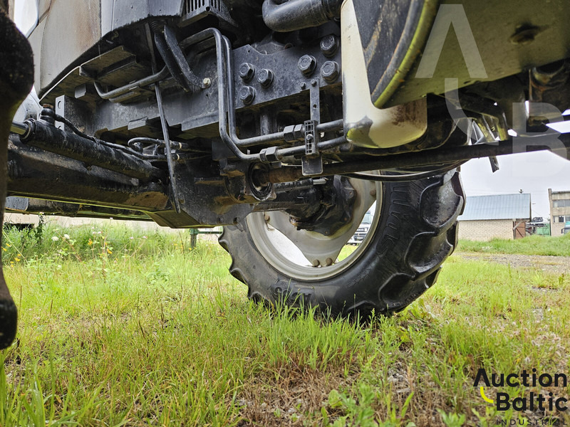 Tractor Case IH Farmall 105 A: foto 16