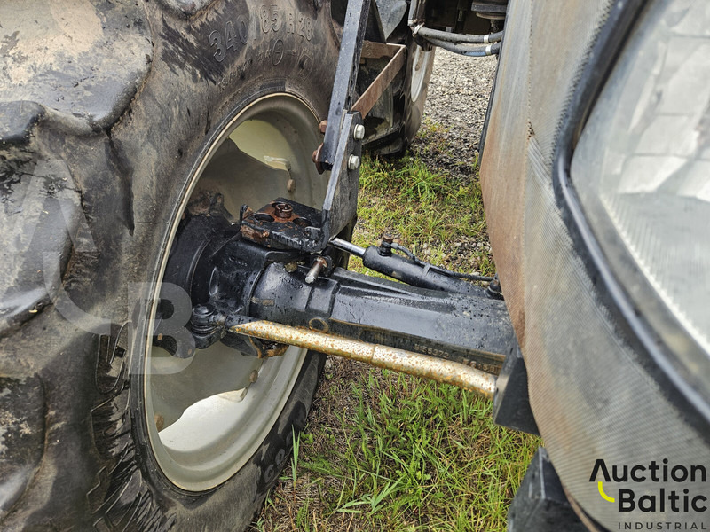 Tractor Case IH Farmall 105 A: foto 13