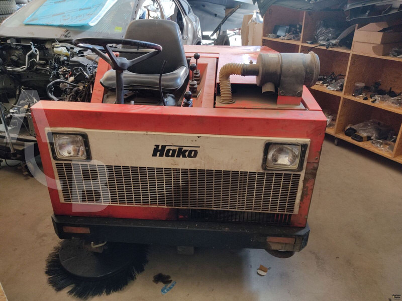 Hako Jonas 1500 - Barredora vial: foto 3 Hako Jonas 1500 - Barredora vial: foto 3