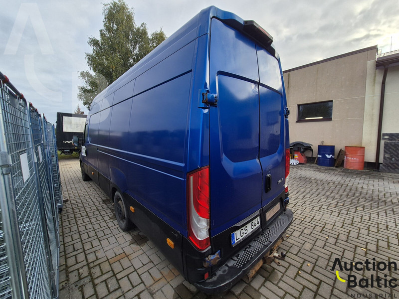 Iveco 35S17 - Furgón: foto 4 Iveco 35S17 - Furgón: foto 4
