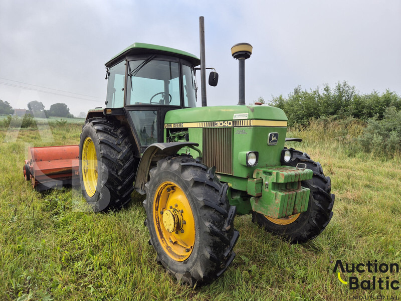 John Deere MFWD - Tractor: foto 1 John Deere MFWD - Tractor: foto 1