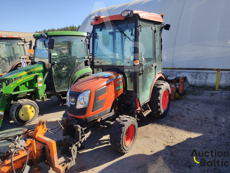 KIOTI CK 2810 - Tractor: foto 1 KIOTI CK 2810 - Tractor: foto 1