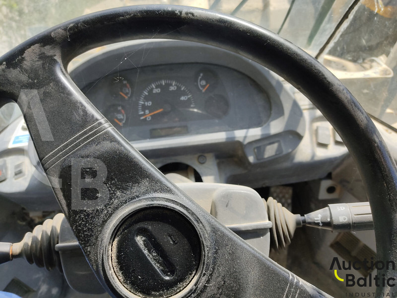 Komatsu WA250-5 - Cargadora de ruedas: foto 5 Komatsu WA250-5 - Cargadora de ruedas: foto 5