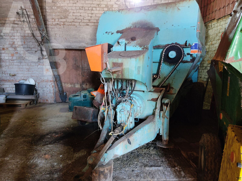 Labrador MT90 - Maquinaria ganadera: foto 3 Labrador MT90 - Maquinaria ganadera: foto 3