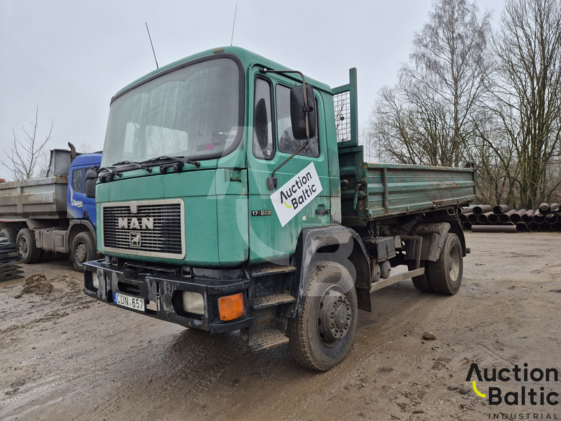 MAN 18.222 - Camión volquete: foto 1 MAN 18.222 - Camión volquete: foto 1