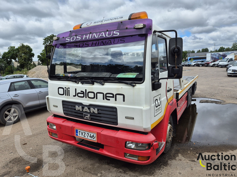 MAN 8.174 LLC - Grua de remolque autos: foto 2 MAN 8.174 LLC - Grua de remolque autos: foto 2