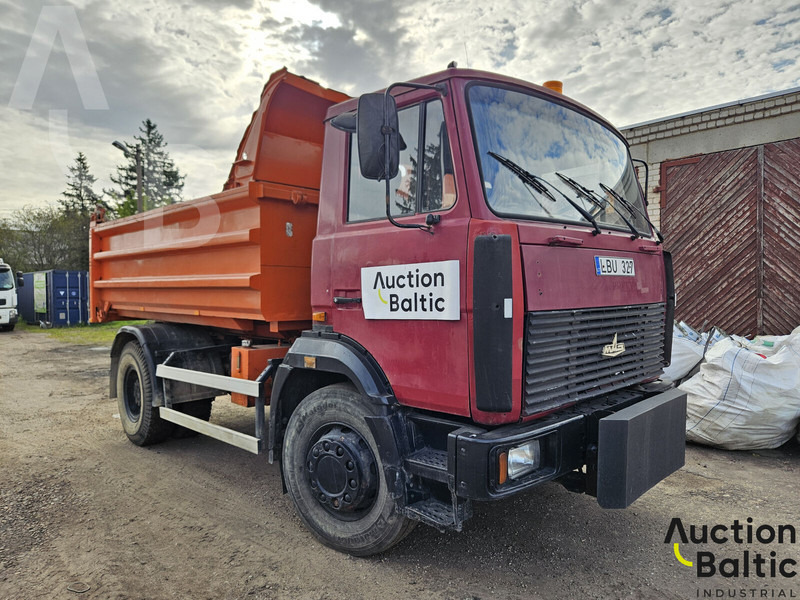 Maz 555131 - Camión volquete: foto 1 Maz 555131 - Camión volquete: foto 1