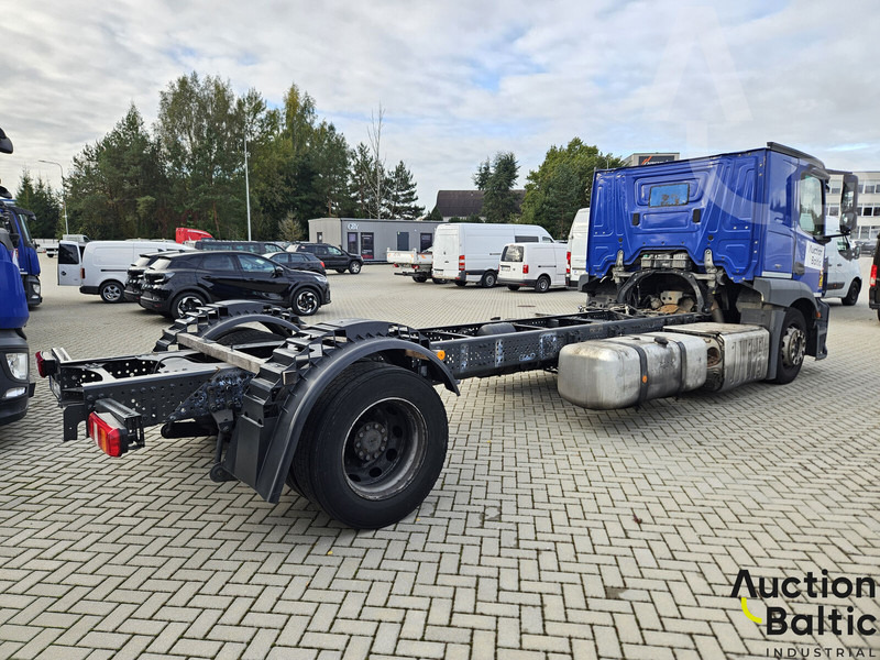 Mercedes-Benz Actros 1843 - Camión chasis: foto 4 Mercedes-Benz Actros 1843 - Camión chasis: foto 4