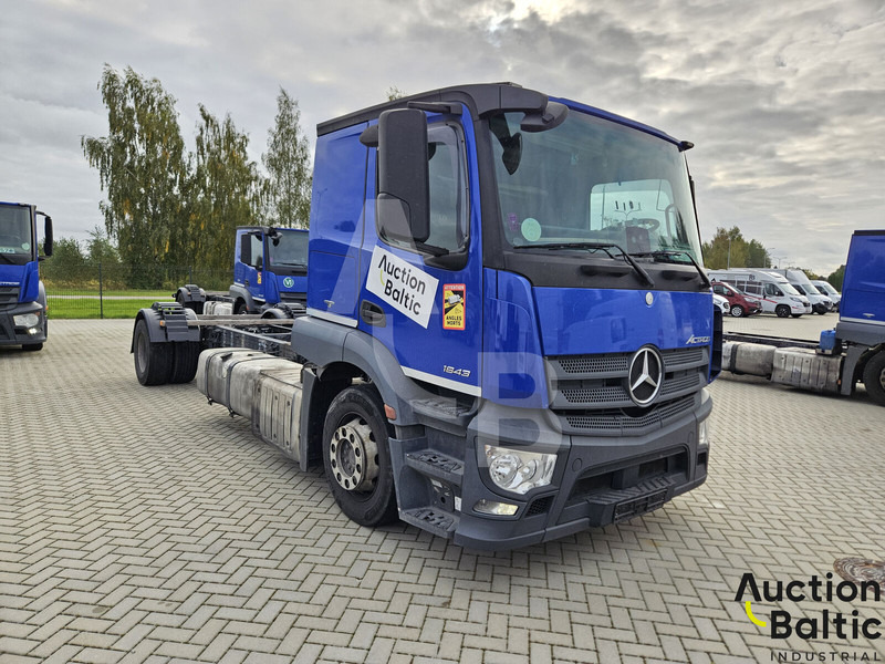 Mercedes-Benz Actros 1843 - Camión chasis: foto 1 Mercedes-Benz Actros 1843 - Camión chasis: foto 1