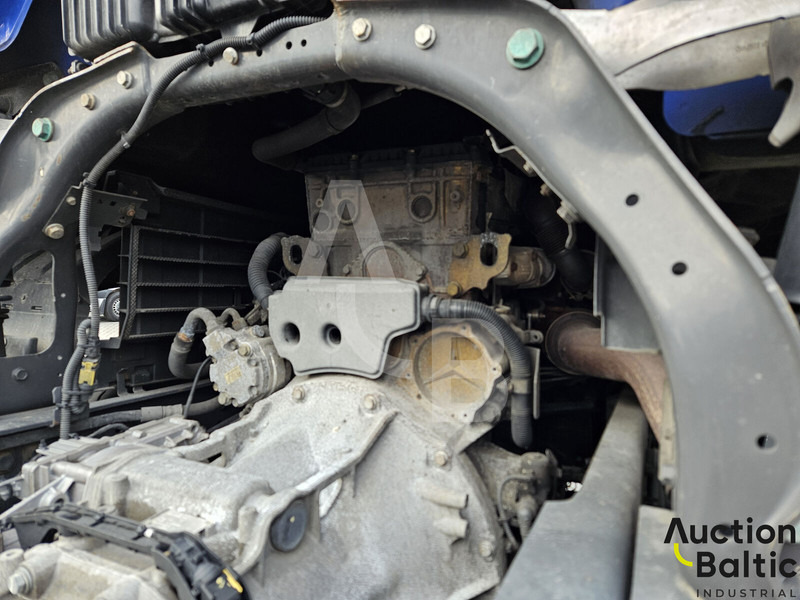 Camión chasis Mercedes-Benz Actros 1843: foto 8