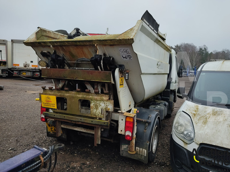 Mitsubishi Fuso - Camión de basura: foto 3 Mitsubishi Fuso - Camión de basura: foto 3