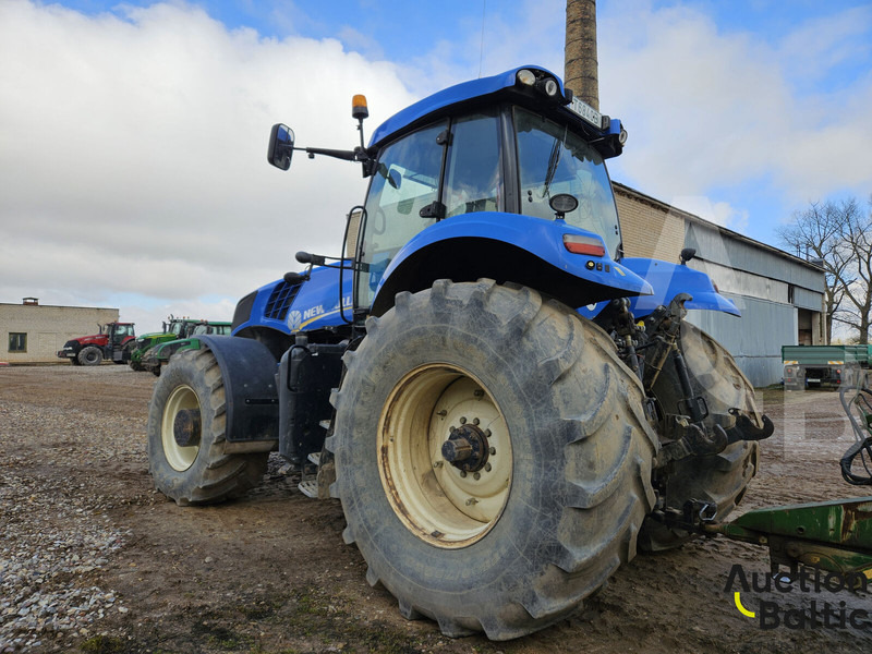 New Holland T 8.390 - Tractor: foto 3 New Holland T 8.390 - Tractor: foto 3