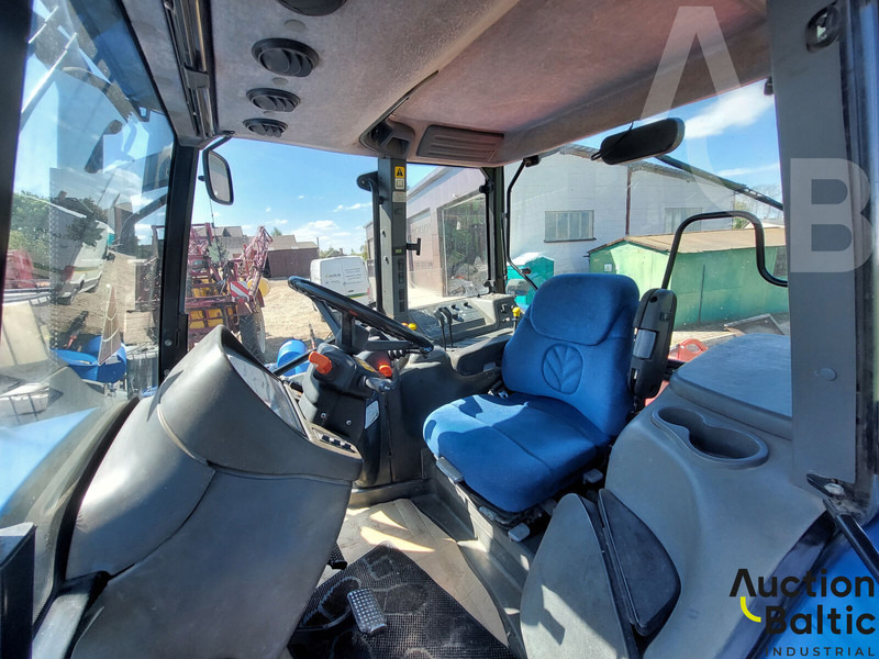 New Holland TM 190 - Tractor: foto 5 New Holland TM 190 - Tractor: foto 5