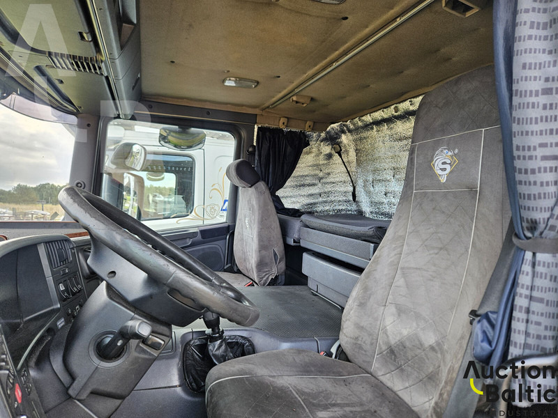 Scania P 420 - Camión portavehículos: foto 5 Scania P 420 - Camión portavehículos: foto 5