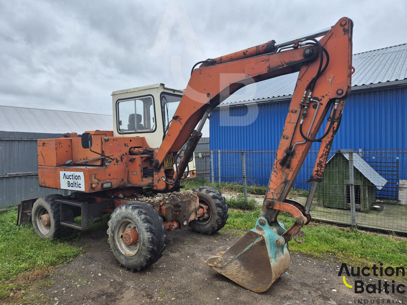 Schaeff HML 30 - Excavadora de ruedas: foto 1 Schaeff HML 30 - Excavadora de ruedas: foto 1