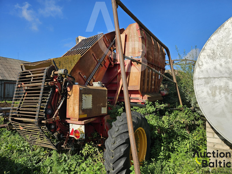 TIM Sugar beet harvester - Cosechadora de granos: foto 2 TIM Sugar beet harvester - Cosechadora de granos: foto 2