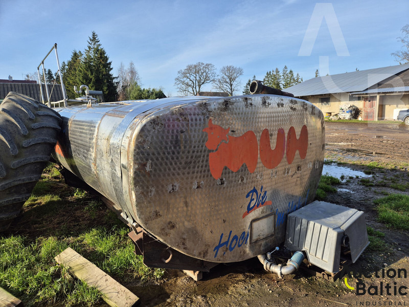 Tank - Camión cisterna: foto 2 Tank - Camión cisterna: foto 2