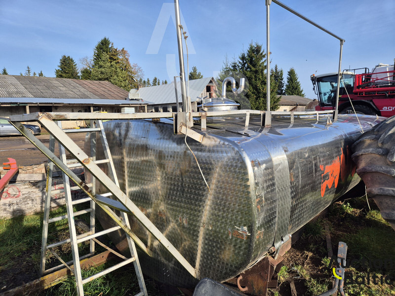 Tank - Camión cisterna: foto 4 Tank - Camión cisterna: foto 4