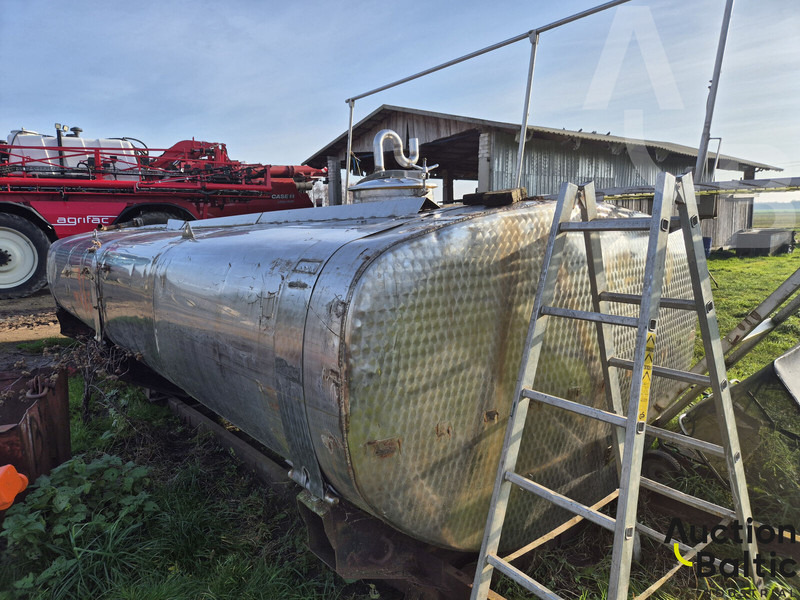 Tank - Camión cisterna: foto 3 Tank - Camión cisterna: foto 3