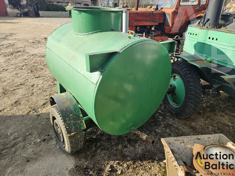 Trailer with tank - Remolque volquete: foto 3 Trailer with tank - Remolque volquete: foto 3