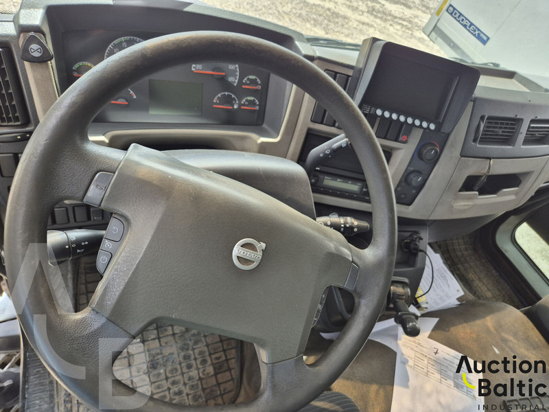 Volvo FL240 - Camión caja cerrada: foto 5 Volvo FL240 - Camión caja cerrada: foto 5