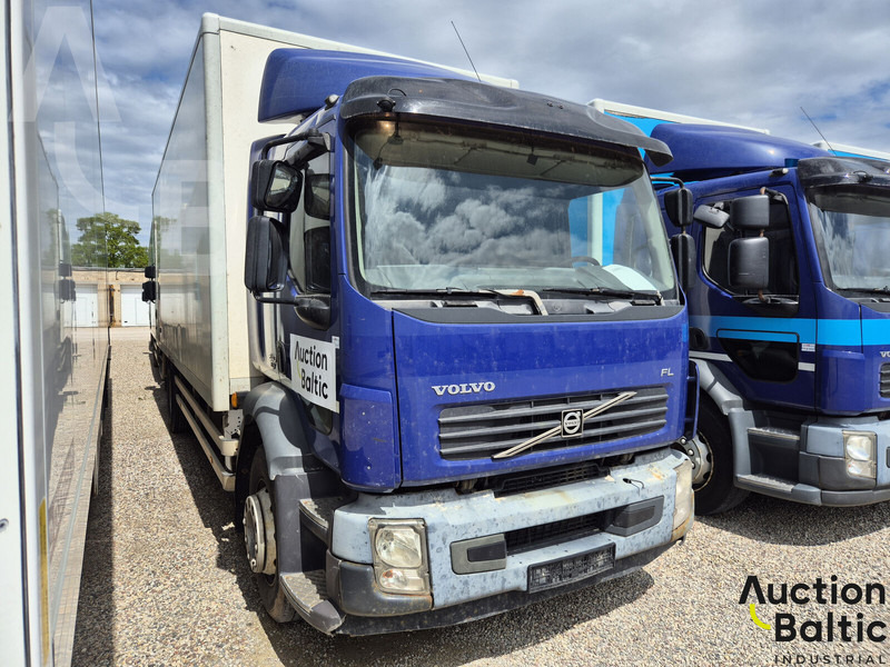 Volvo FL240 - Camión caja cerrada: foto 2 Volvo FL240 - Camión caja cerrada: foto 2
