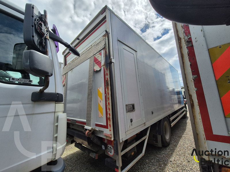 Volvo FL240 - Camión caja cerrada: foto 3 Volvo FL240 - Camión caja cerrada: foto 3
