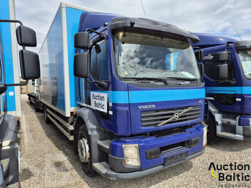 Volvo FL240 - Camión caja cerrada: foto 2 Volvo FL240 - Camión caja cerrada: foto 2