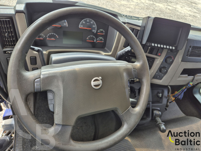 Volvo FL240 - Camión caja cerrada: foto 5 Volvo FL240 - Camión caja cerrada: foto 5