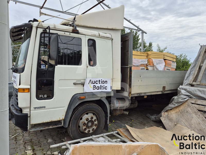 Volvo FL6 - Camión caja abierta: foto 2 Volvo FL6 - Camión caja abierta: foto 2
