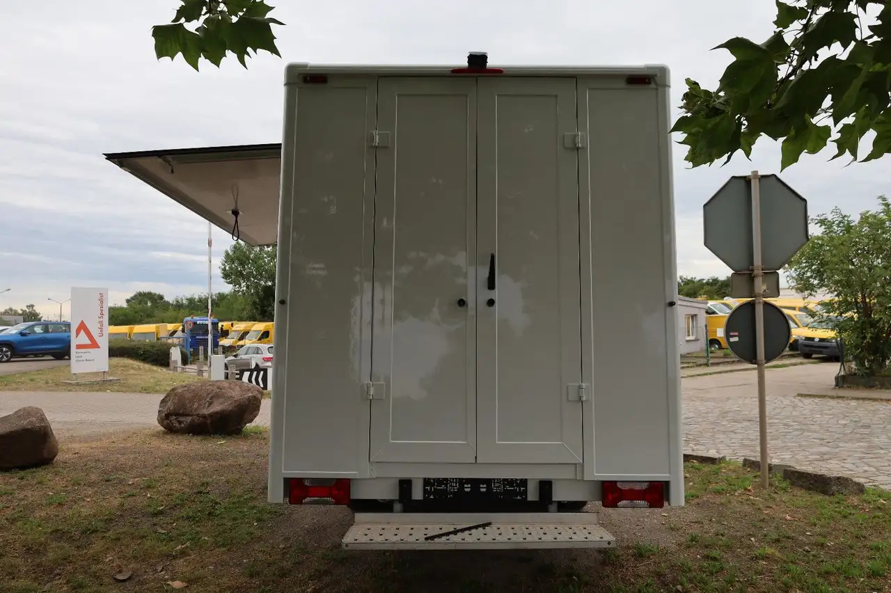 Iveco C30C/ FOODTRUCK/ Daily - Camión tienda: foto 5 Iveco C30C/ FOODTRUCK/ Daily - Camión tienda: foto 5