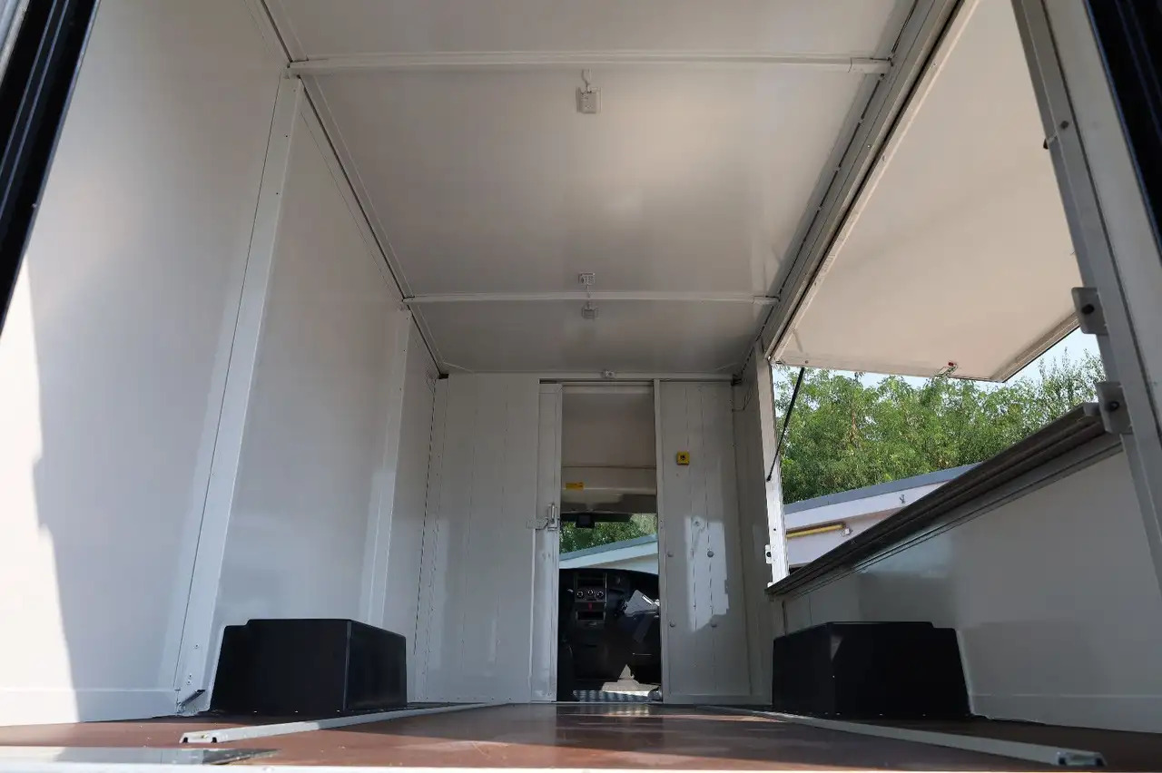 Camión tienda Iveco IS35SI2AA/ FOODTRUCK/Daily/EU5/1. Hand: foto 9