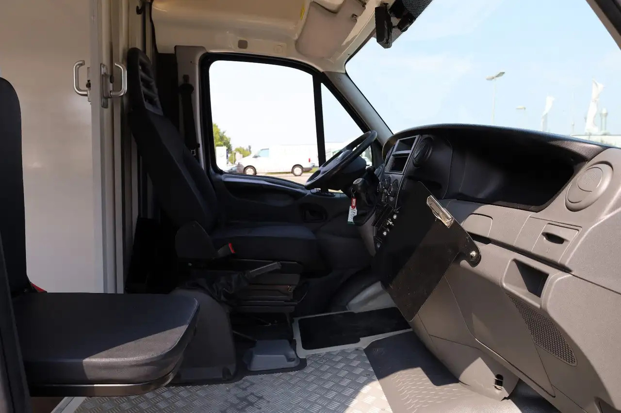 Camión tienda Iveco IS35SI2AA/ FOODTRUCK/Daily/EU5/1. Hand: foto 11