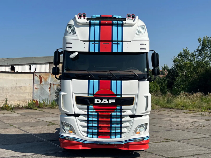 DAF XF 530 MARTINI RACING XF530 full options - Cabeza tractora: foto 4 DAF XF 530 MARTINI RACING XF530 full options - Cabeza tractora: foto 4